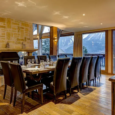 Serena - Luxury 7 Bedroom Chalet, Pool &